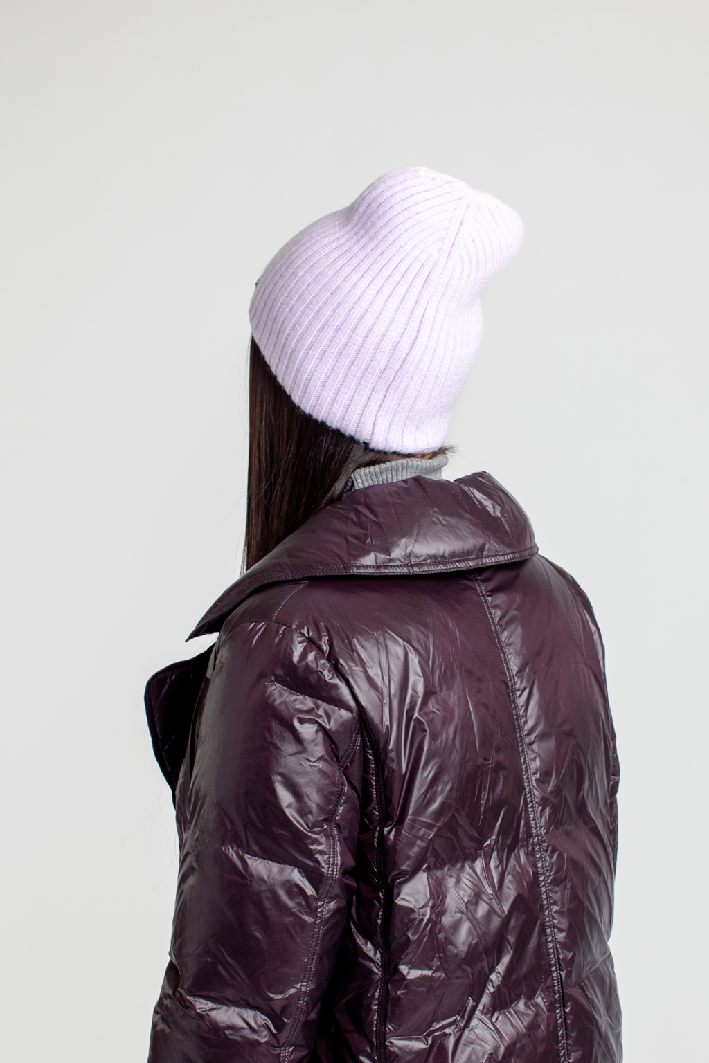 Шапка женская бини. Теплый и стильный головной убор, выполненный из пряжи альпаки, с добавлением шерсти и акрила. Шапка является совершенным аксессуаром для утепления в осенний и зимний сезон.