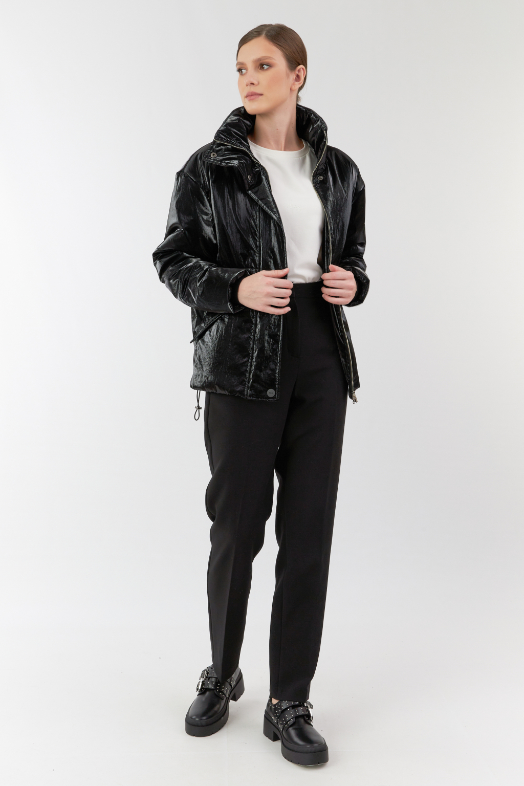 Куртка оверсайз с воротником стойкой с застежка на молнию и на кнопки