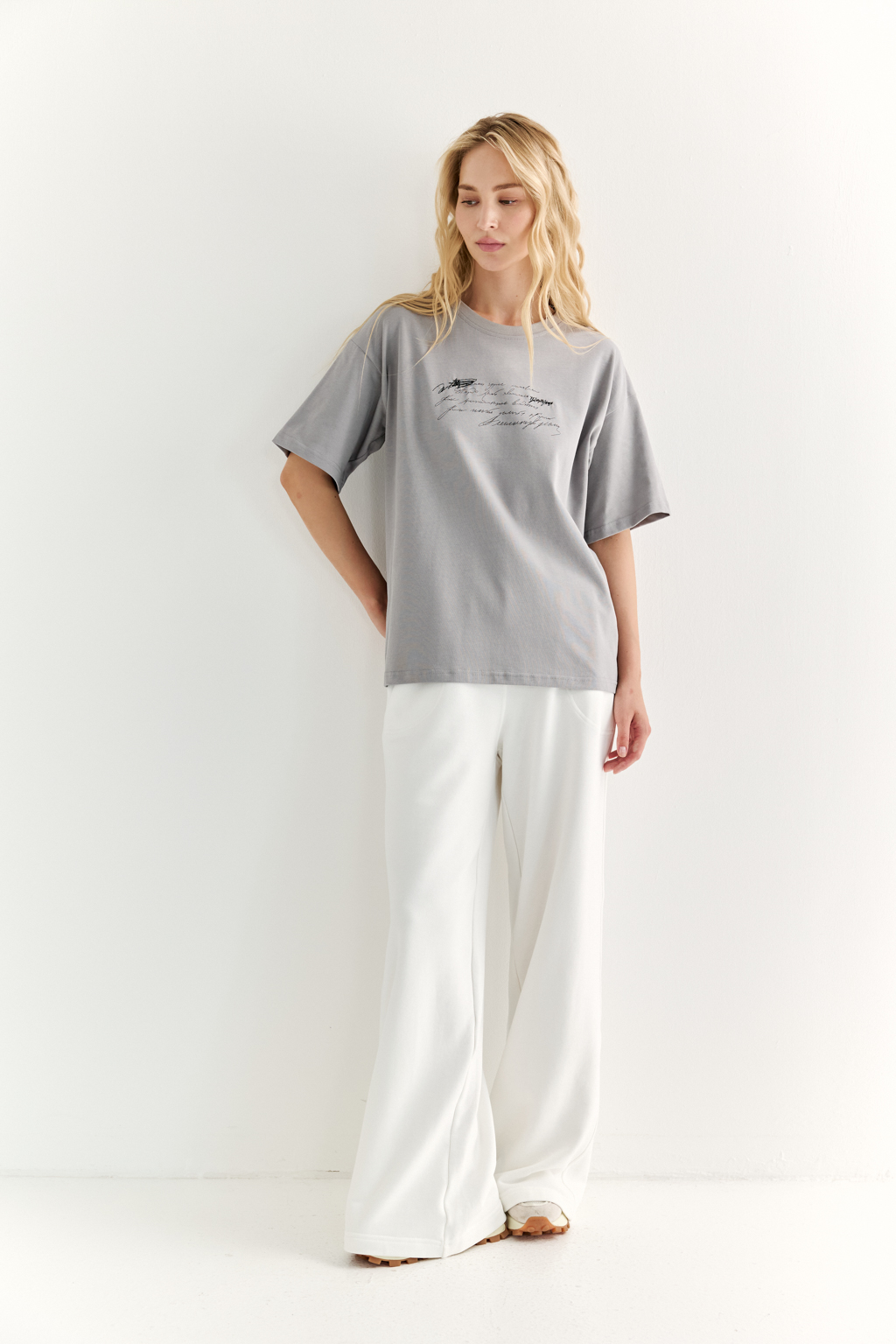 Футболка прямого силуэта с короткими рукавами