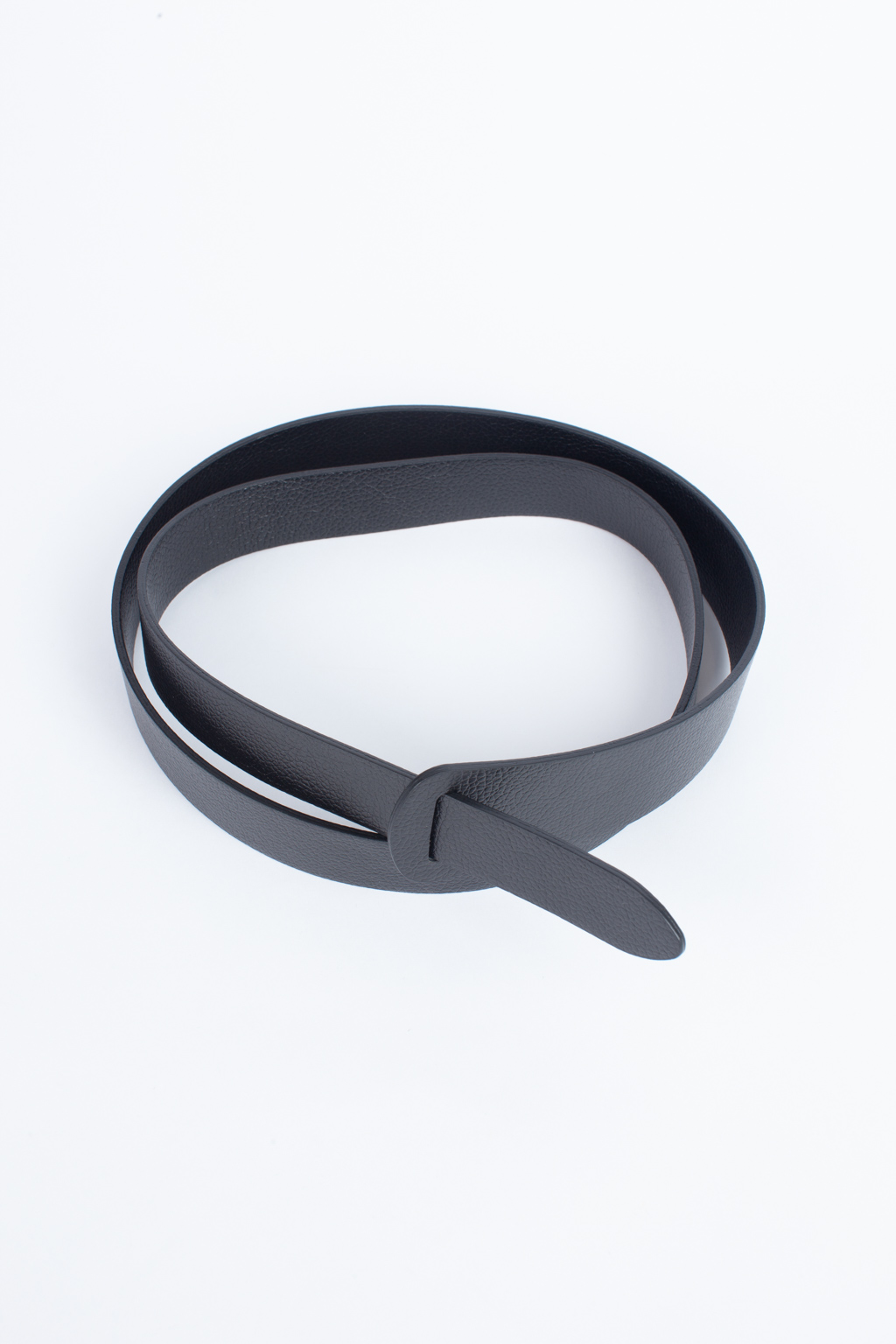 Длина ремня 1,2 м, ширина 4,6 см