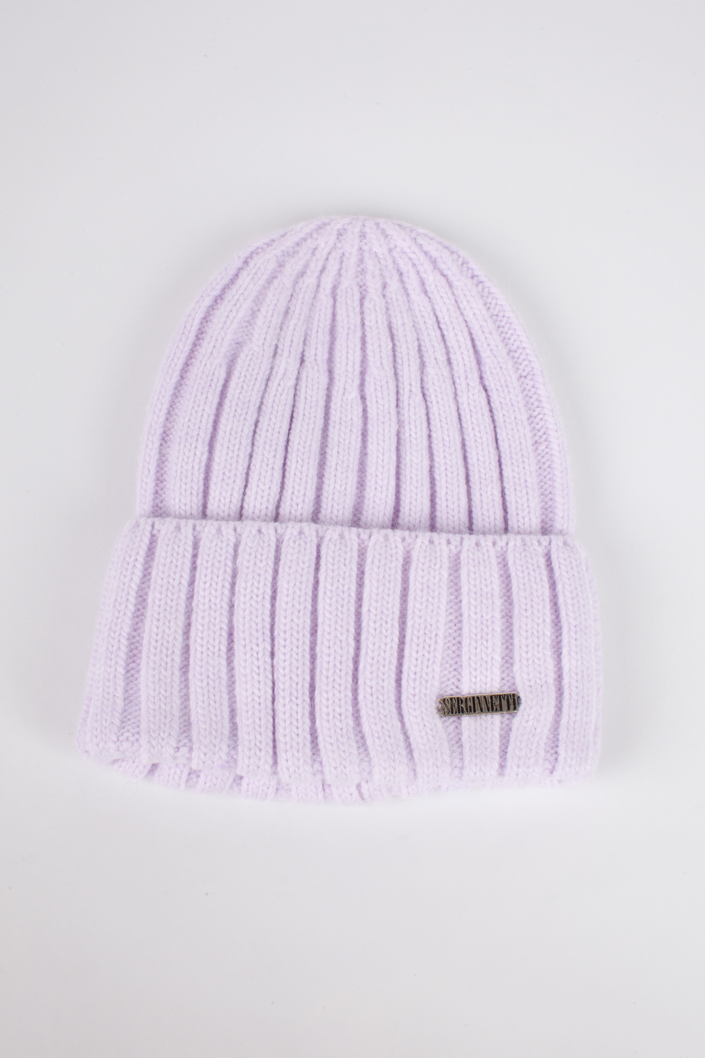 Шапка женская с отворотом. Является совершенным аксессуаром для утепления в осенний и зимний сезон.