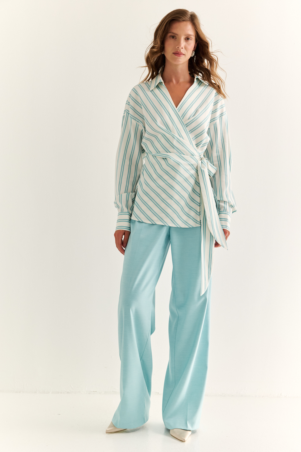 Блуза в широкую молочно-мятную полоску 