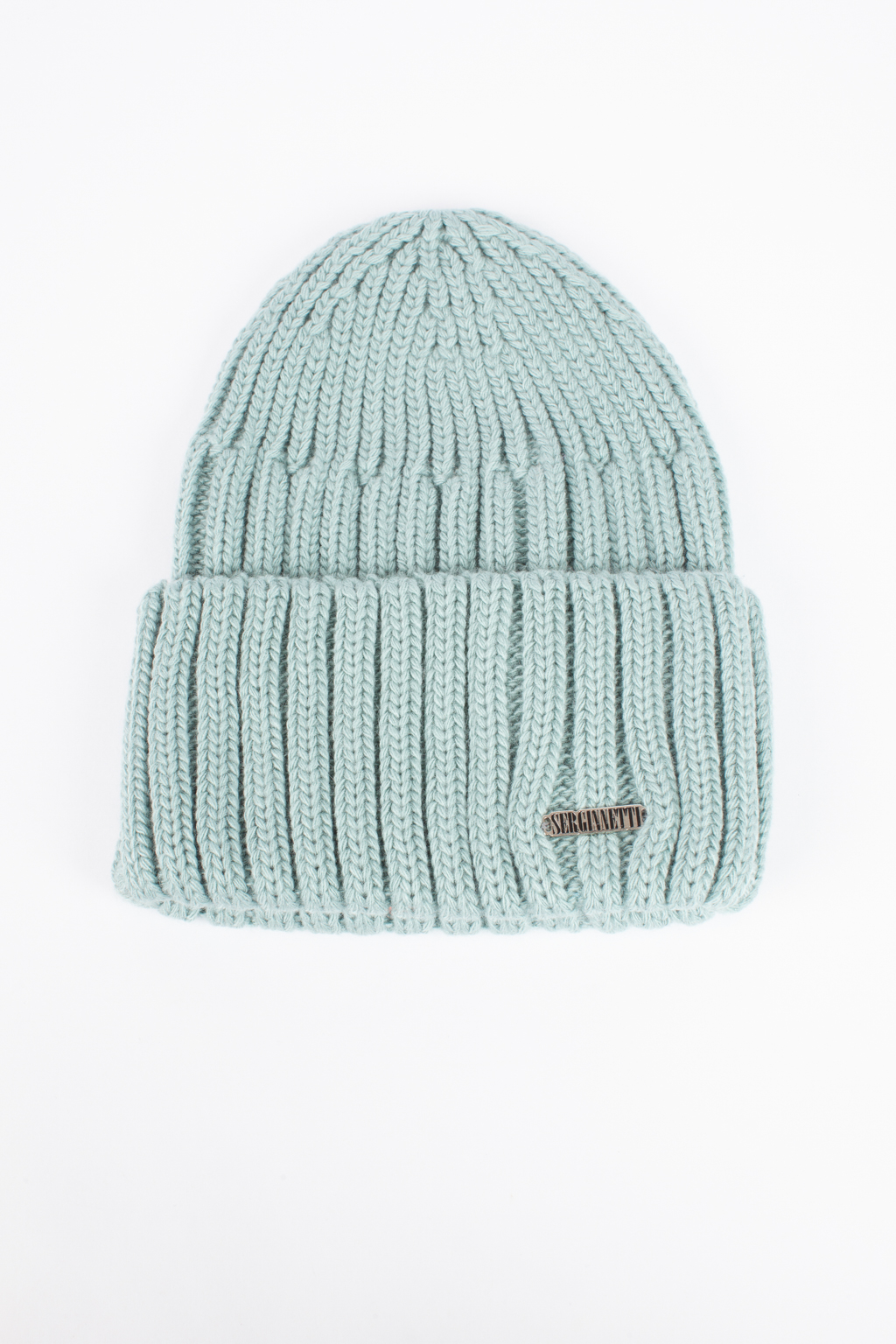 Шапка женская с отворотом. Является совершенным аксессуаром для утепления в осенний и зимний сезон.