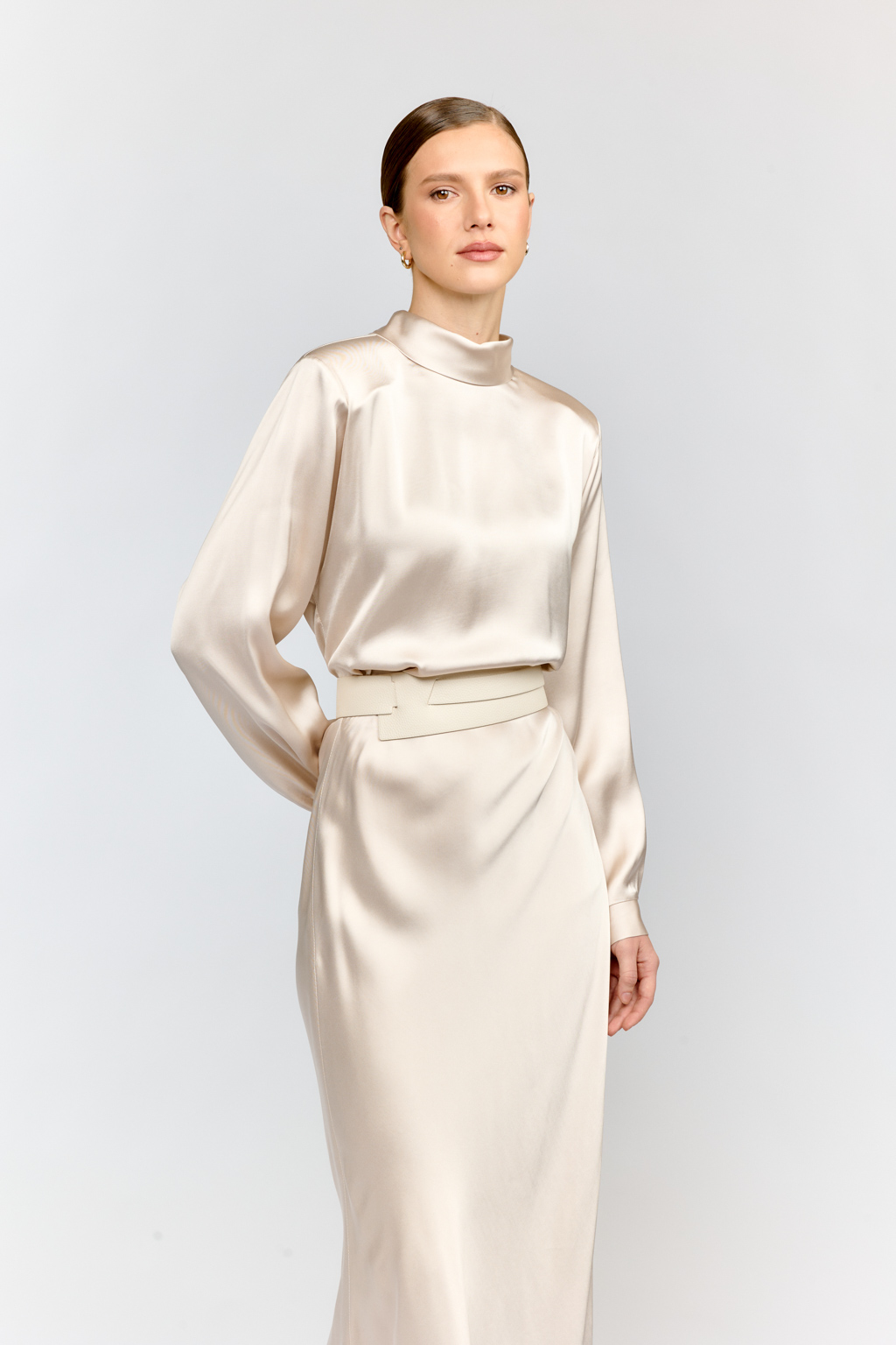 Длина ремня 1,2 м, ширина 7- 4 см