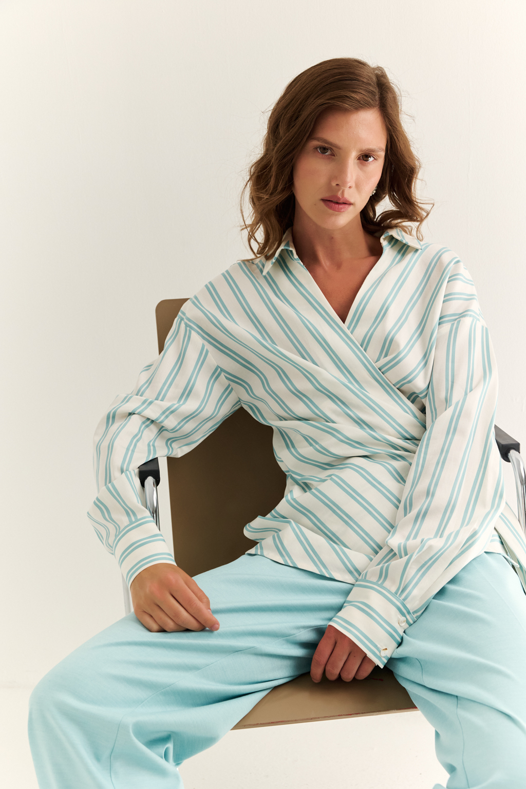 Блуза в широкую молочно-мятную полоску 