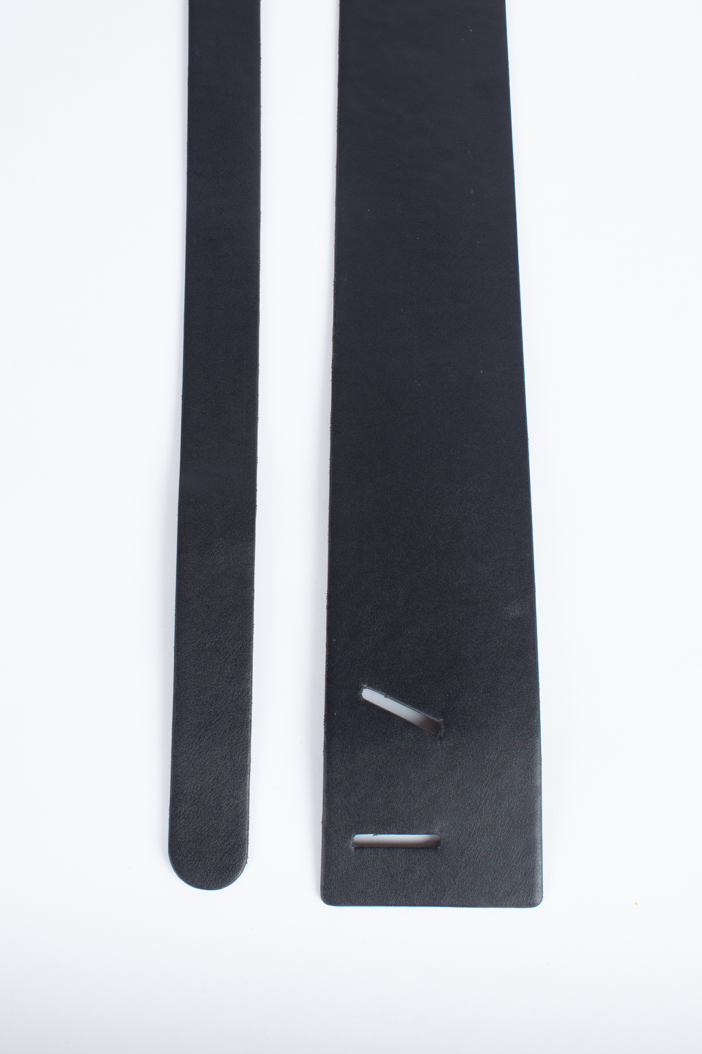 Длина ремня 1,2 м, ширина 7- 4 см