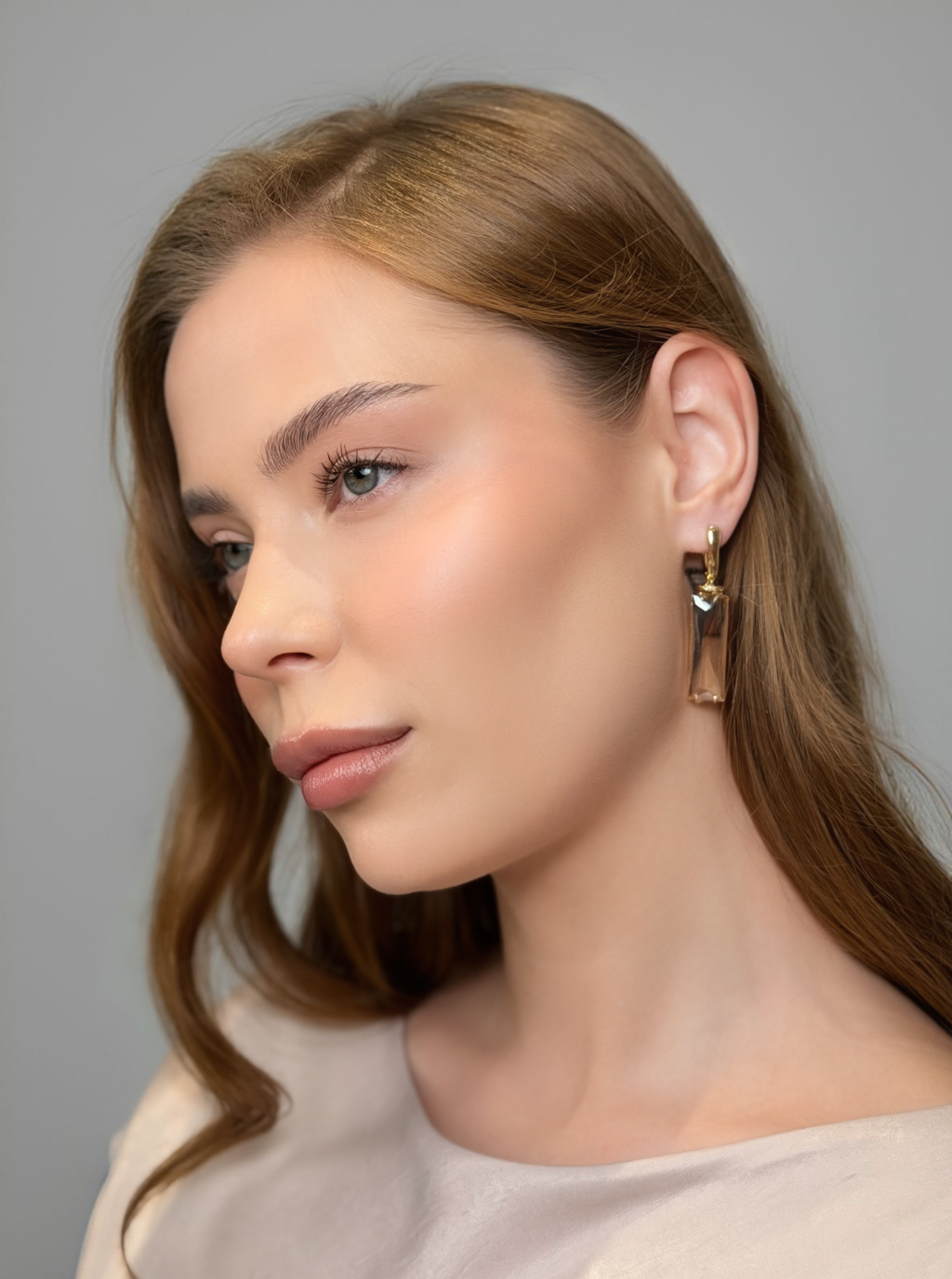 Элегантные серьги из ювелирного стекла. Сделаны вручную. Бижутерный сплав, английский замок.