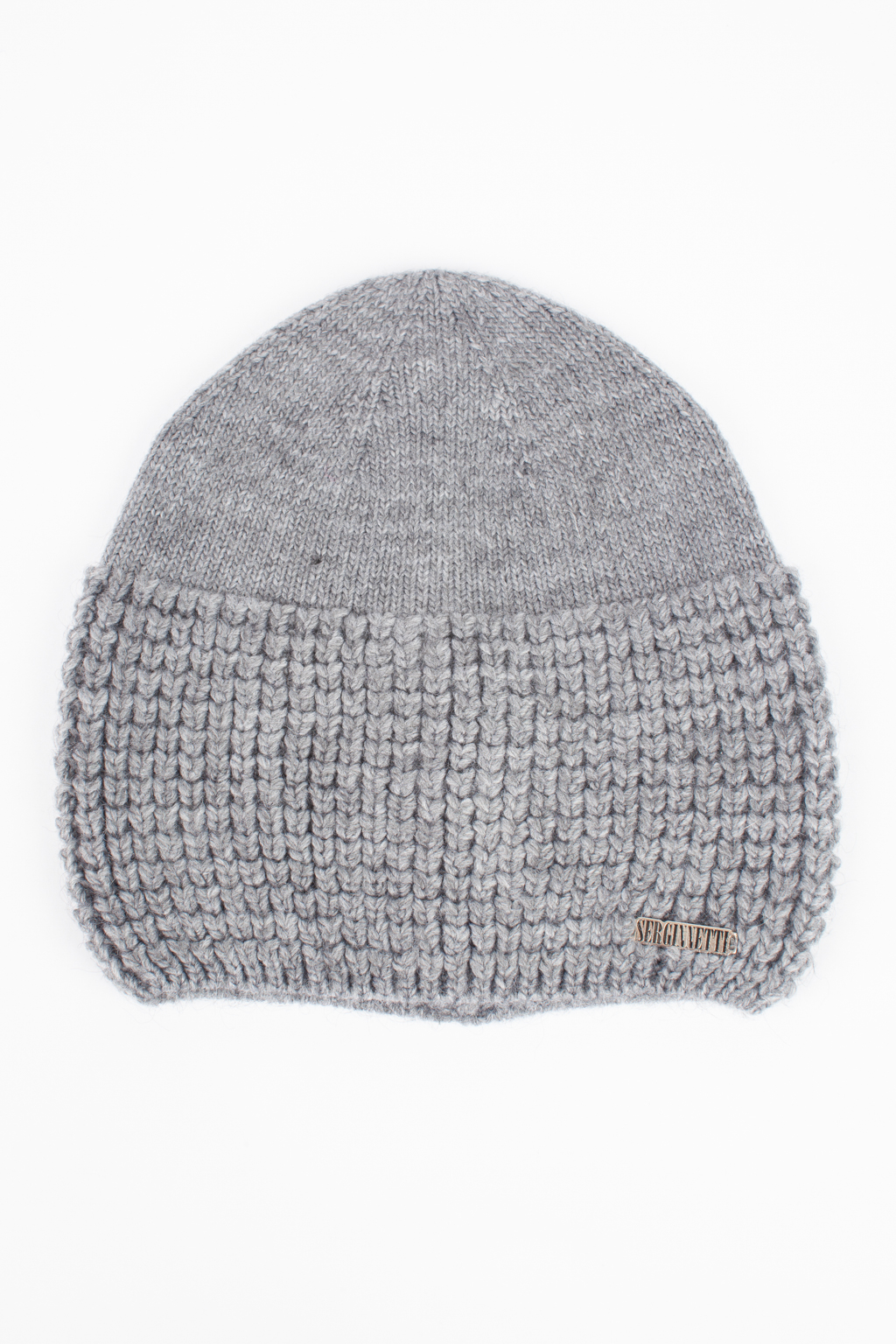 Шапка женская без отворота. Теплый и стильный головной убор для утепления в осенний и зимний сезон.