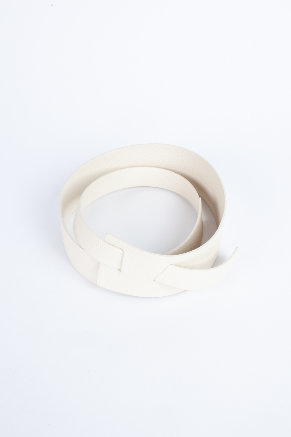 Длина ремня 1,2 м, ширина 7- 4 см