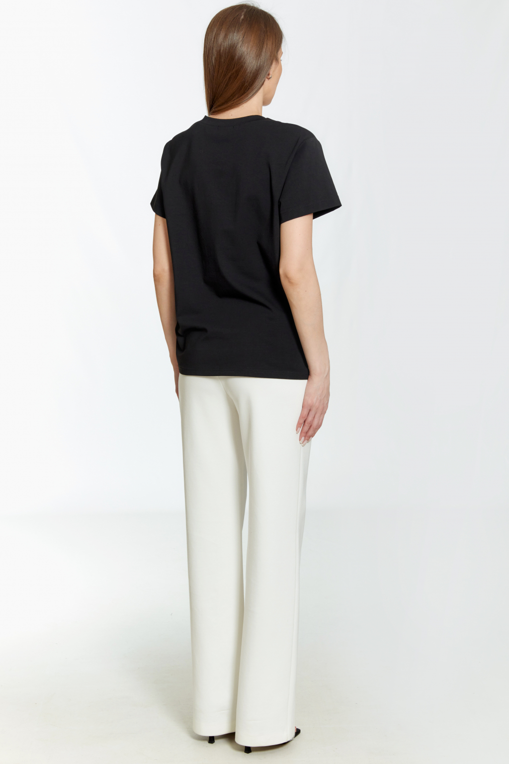 Комбинированная футболка с вышивкой по полочке.