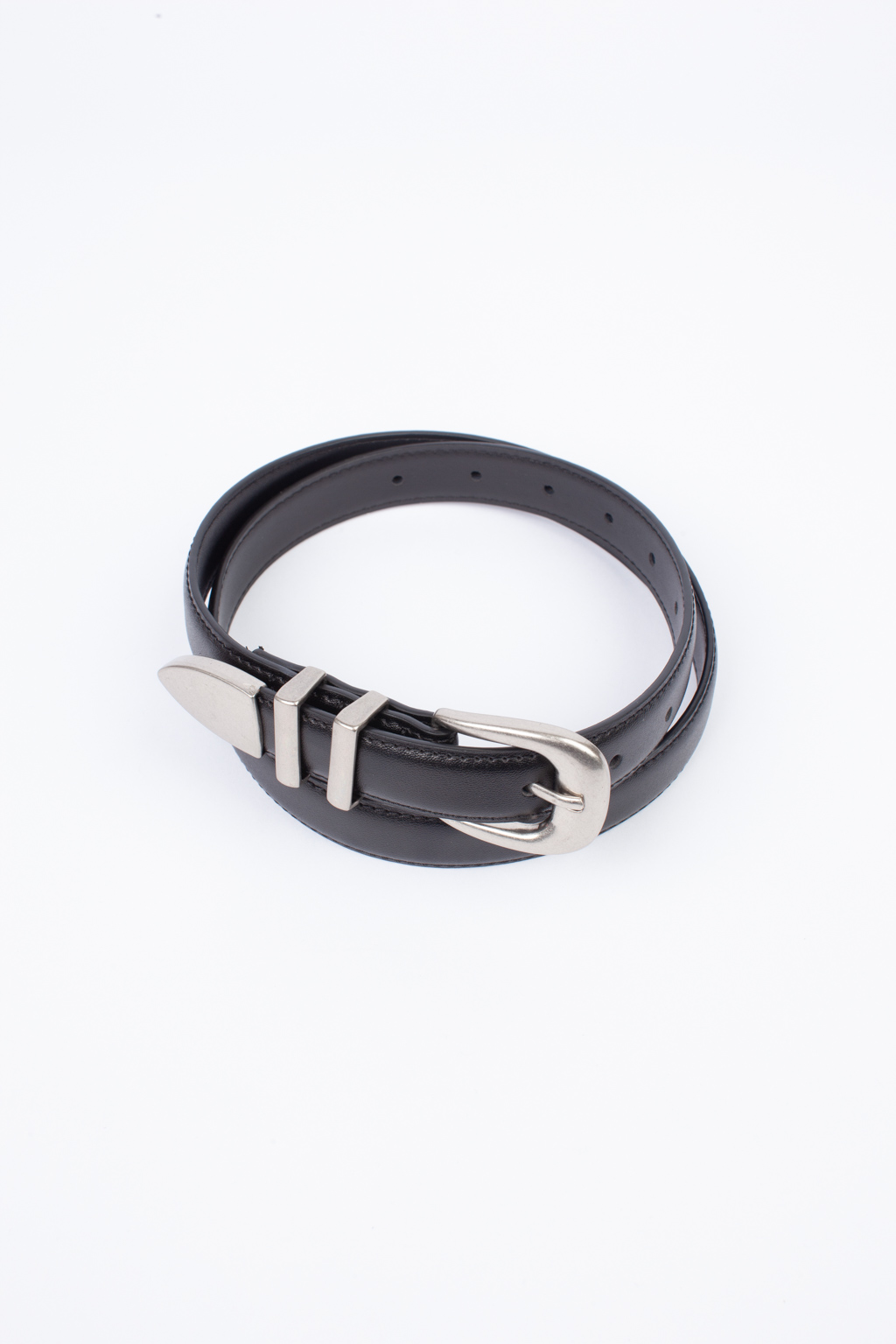 Длина ремня 1,1 м, ширина 2,3 см.