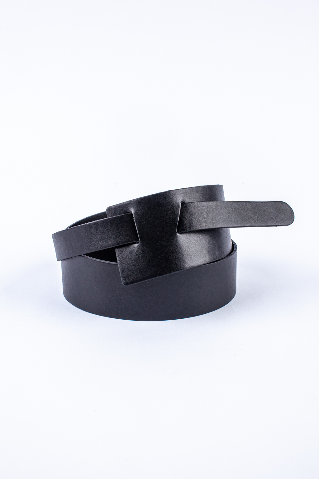 Длина ремня 1,2 м, ширина 7- 4 см