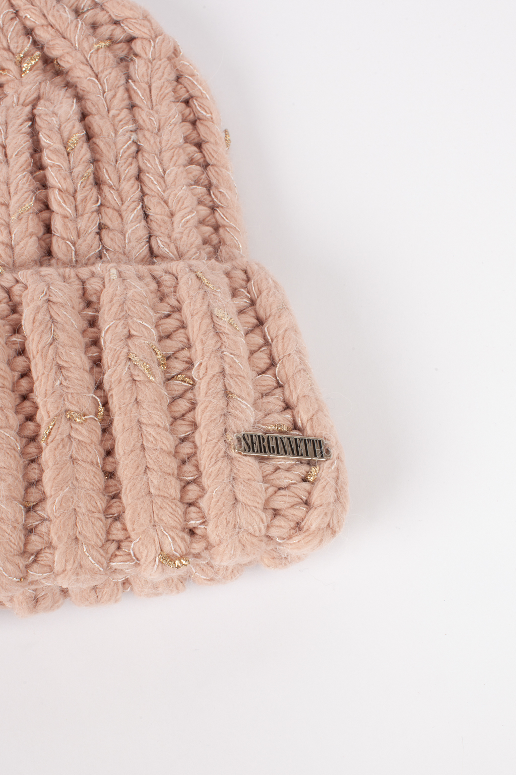 Шапка женская крупной вязки с отворотом.