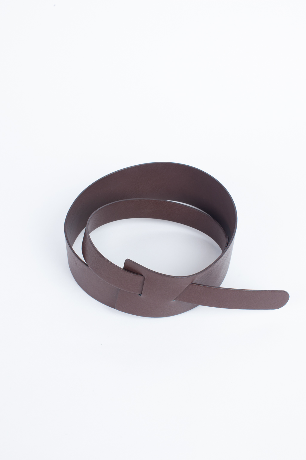 Длина ремня 1,2 м, ширина 7- 4 см