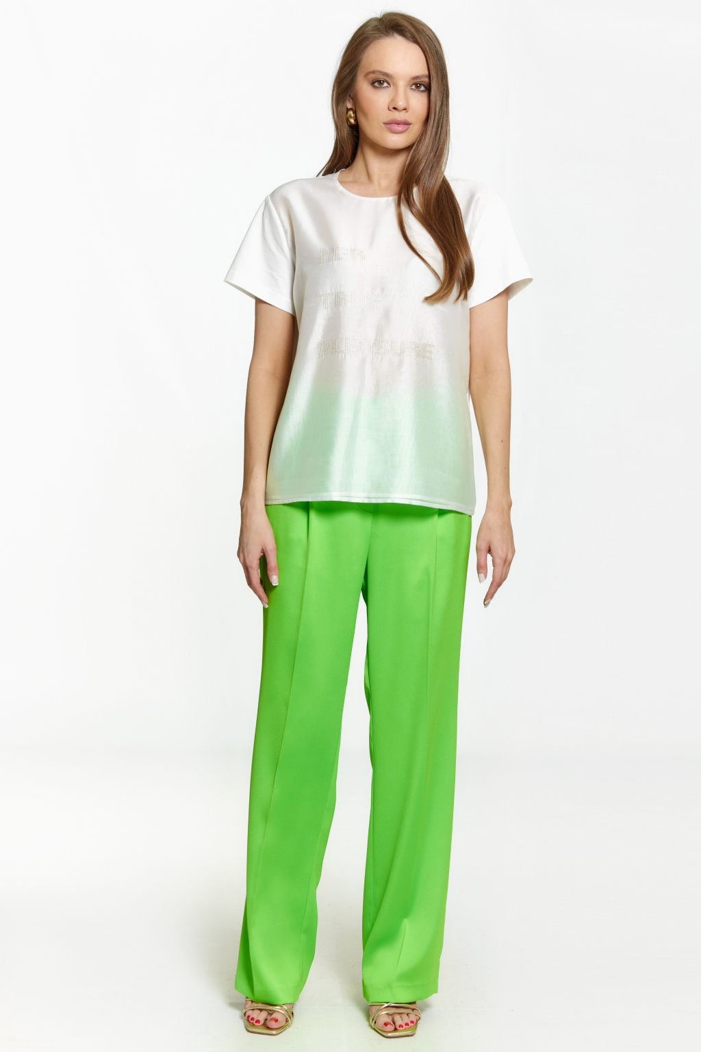 Комбинированная футболка с вышивкой по полочке.