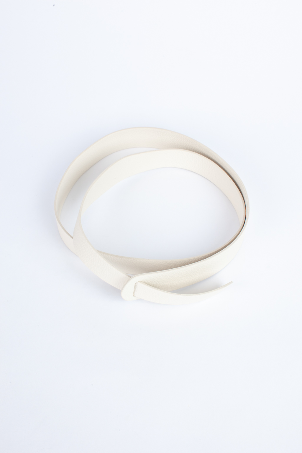 Длина ремня 1,2 м, ширина 4,6 см