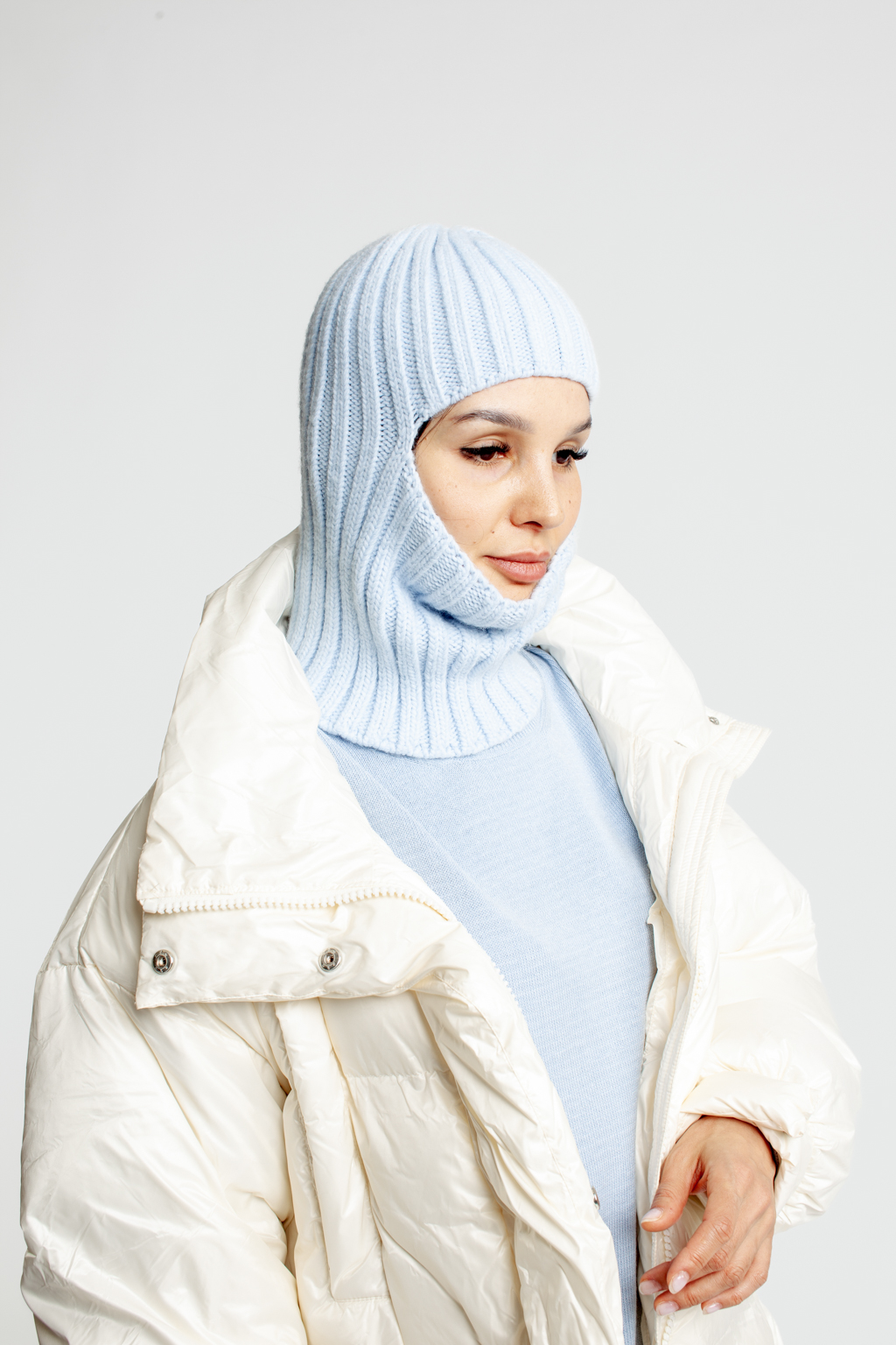 Балаклава женская- полноценная защита от ветра и холода.