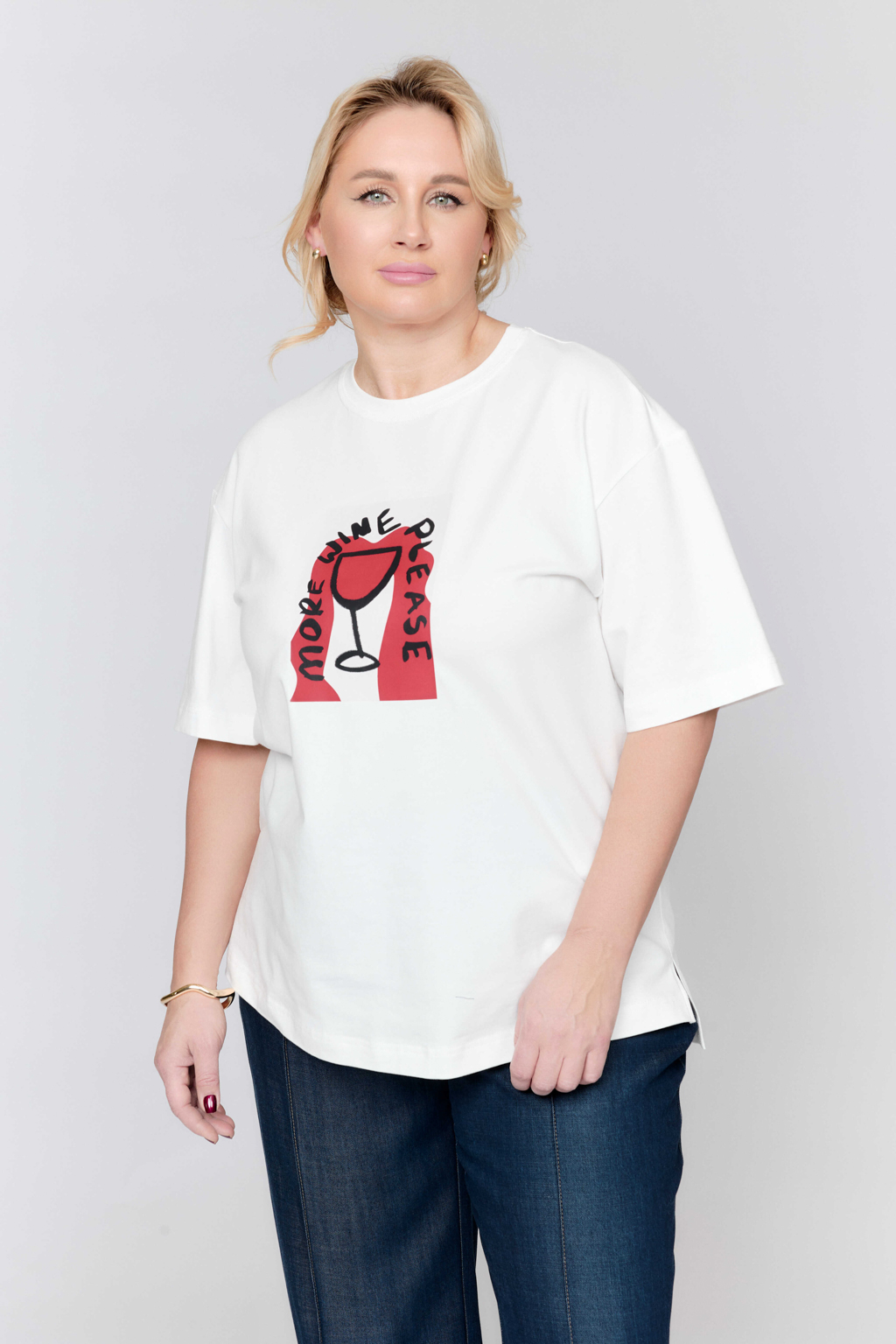 Футболка свободного кроя с коротким рукавом. Принт "Красное вино".