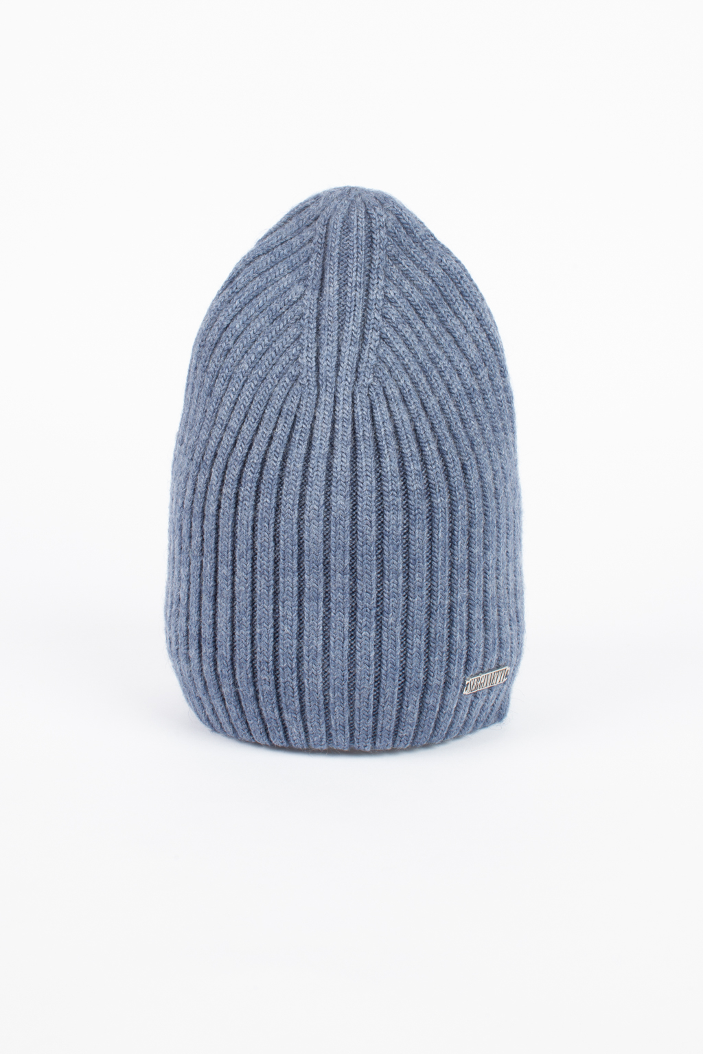 Шапка женская без отворота. Теплый и стильный головной убор для утепления в осенний и зимний сезон.