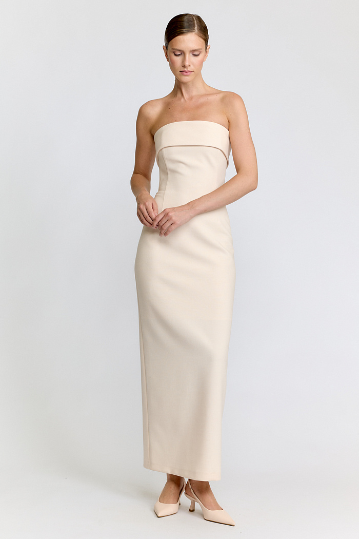 Прилегающие корсетное платье длиной макси.