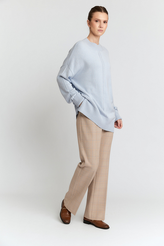 Джемпер силуэта оверсайз с высоким горлом