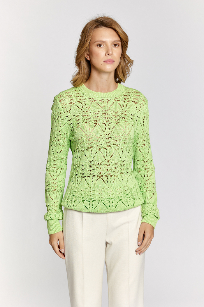 Джемпер прямого силуэта с ажурной вязкой.