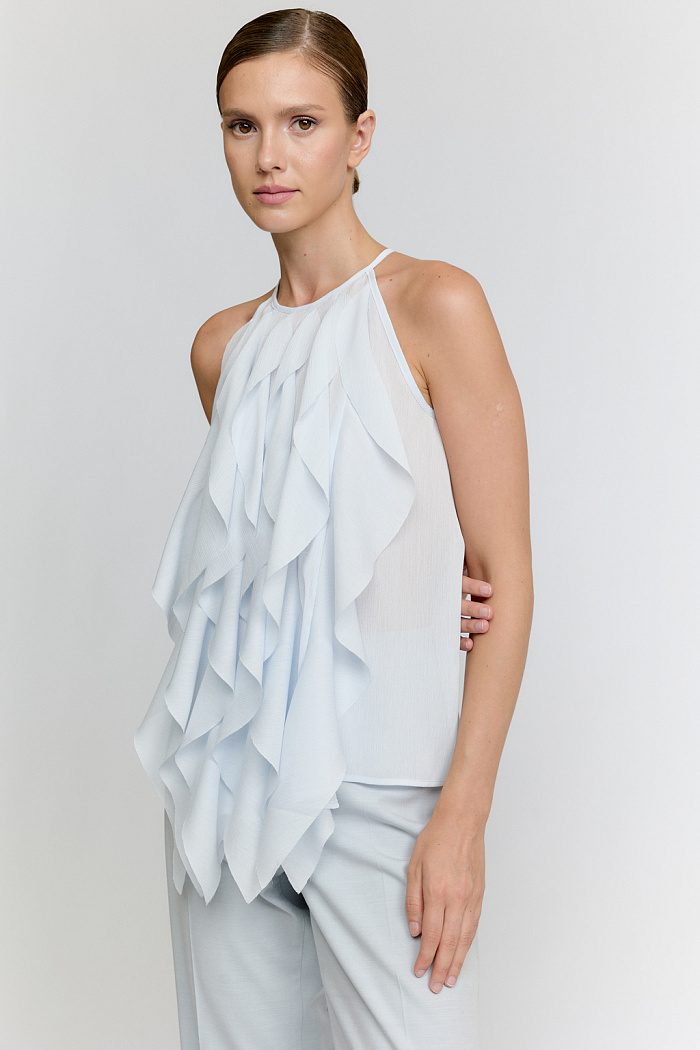 Топ с воланами по полочке.