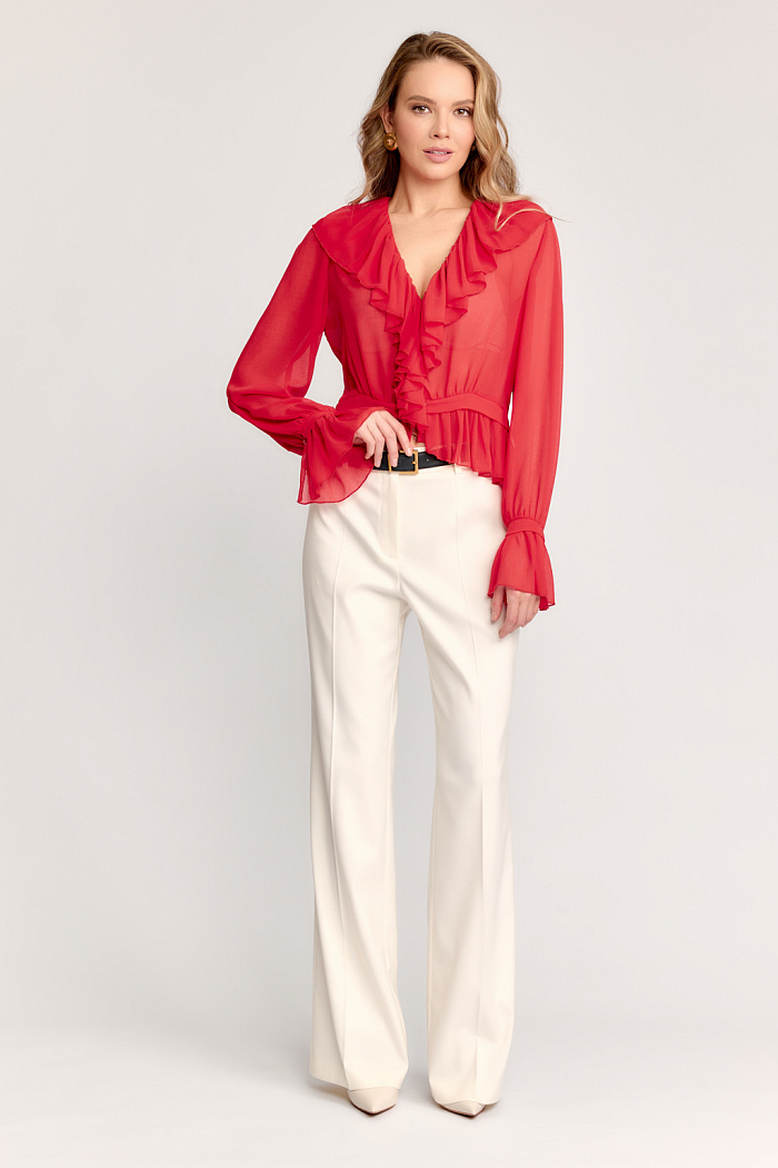 Брюки прямого кроя, с расклешением от колена