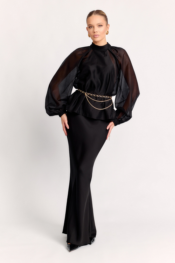 Блуза свободного кроя с объемным рукавом на резинке. Рукав реглан.