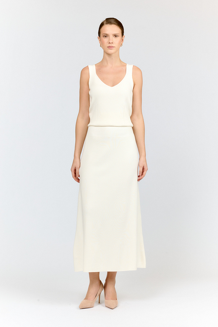 Юбка силуэта трапеция длиной миди
