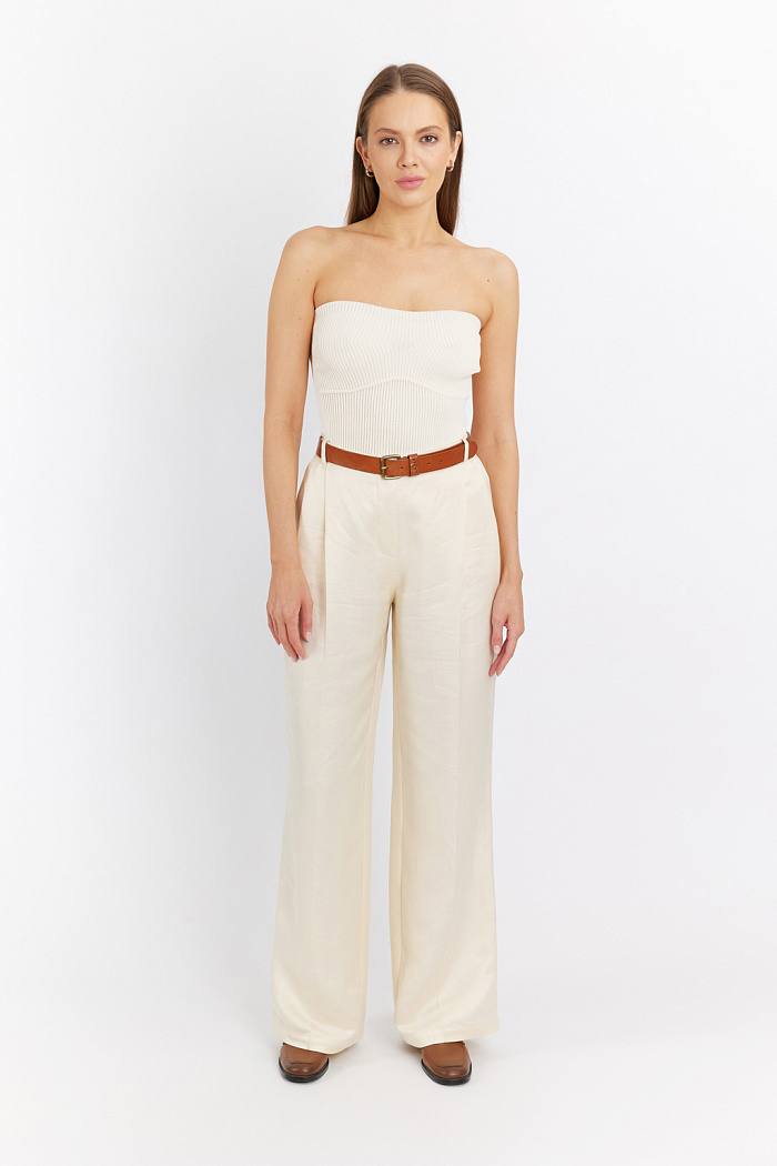 Топ-бандо приталенный.