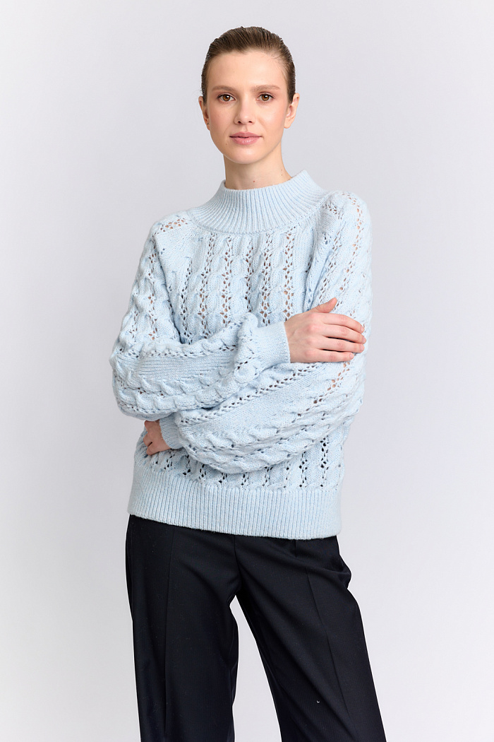 Джемпер с ажурной вязкой и фигурными рукавами