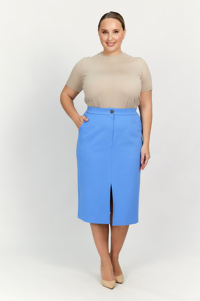 Юбка на резинке по спинке зауженная книзу длиной миди.