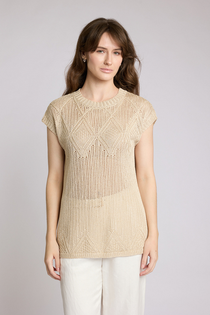 Джемпер без рукавов свободного кроя с круглым вырезом.