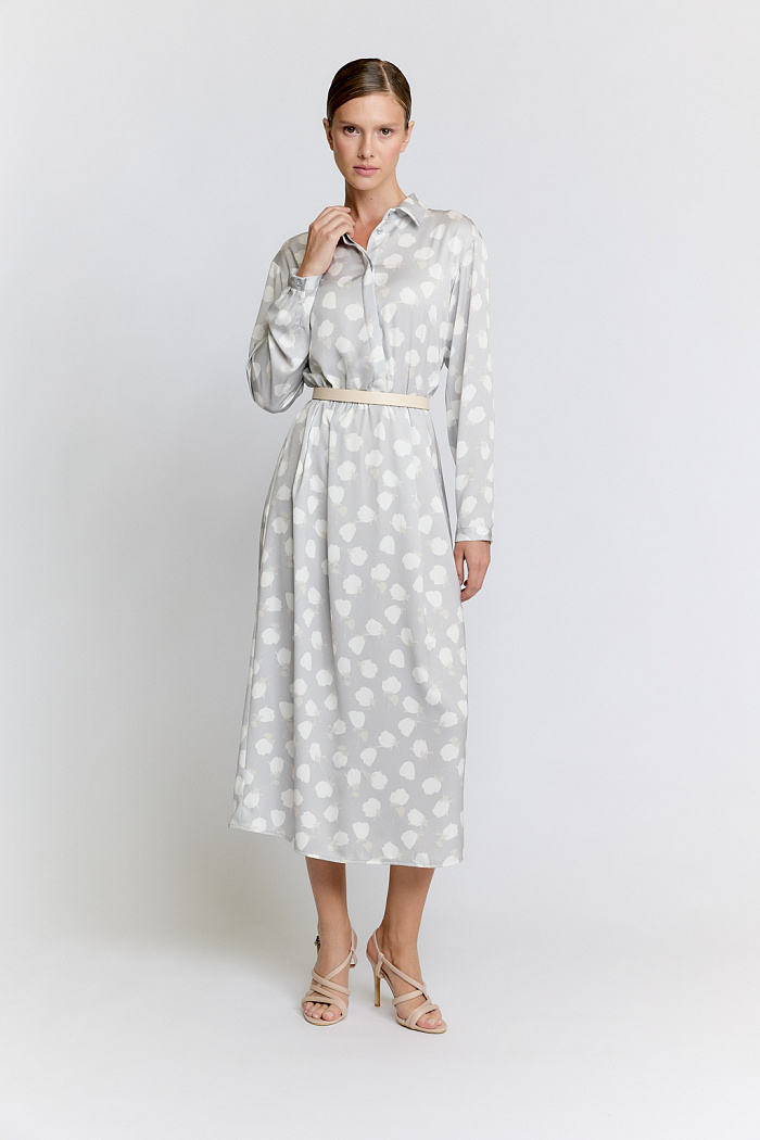 Платье рубашка длиной миди с отрезной юбкой по талии.