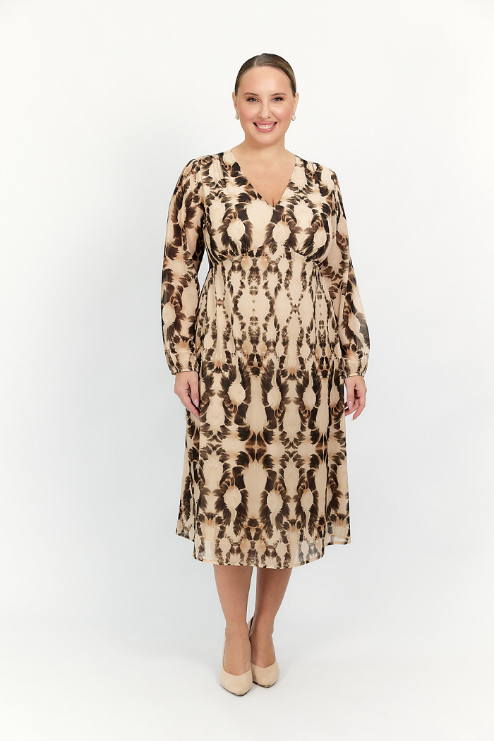 Платье с  V-образным вырезом и подрезом под грудью. Длина миди.